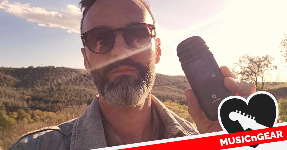 Chris Roditis holding hisong airstudio s1